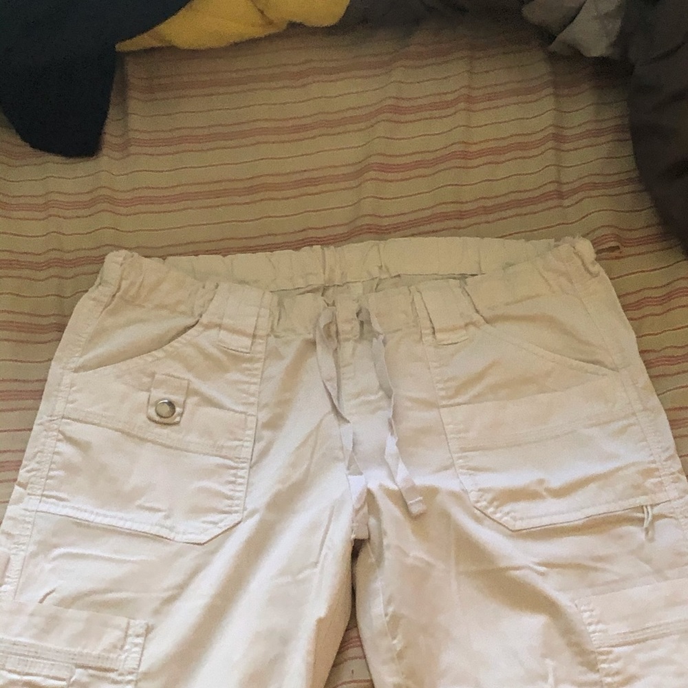 Women’s scrub bottoms